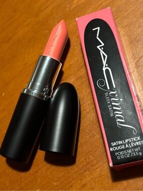 MAC MACximal Satin Lipstick Grapefruit Pucker